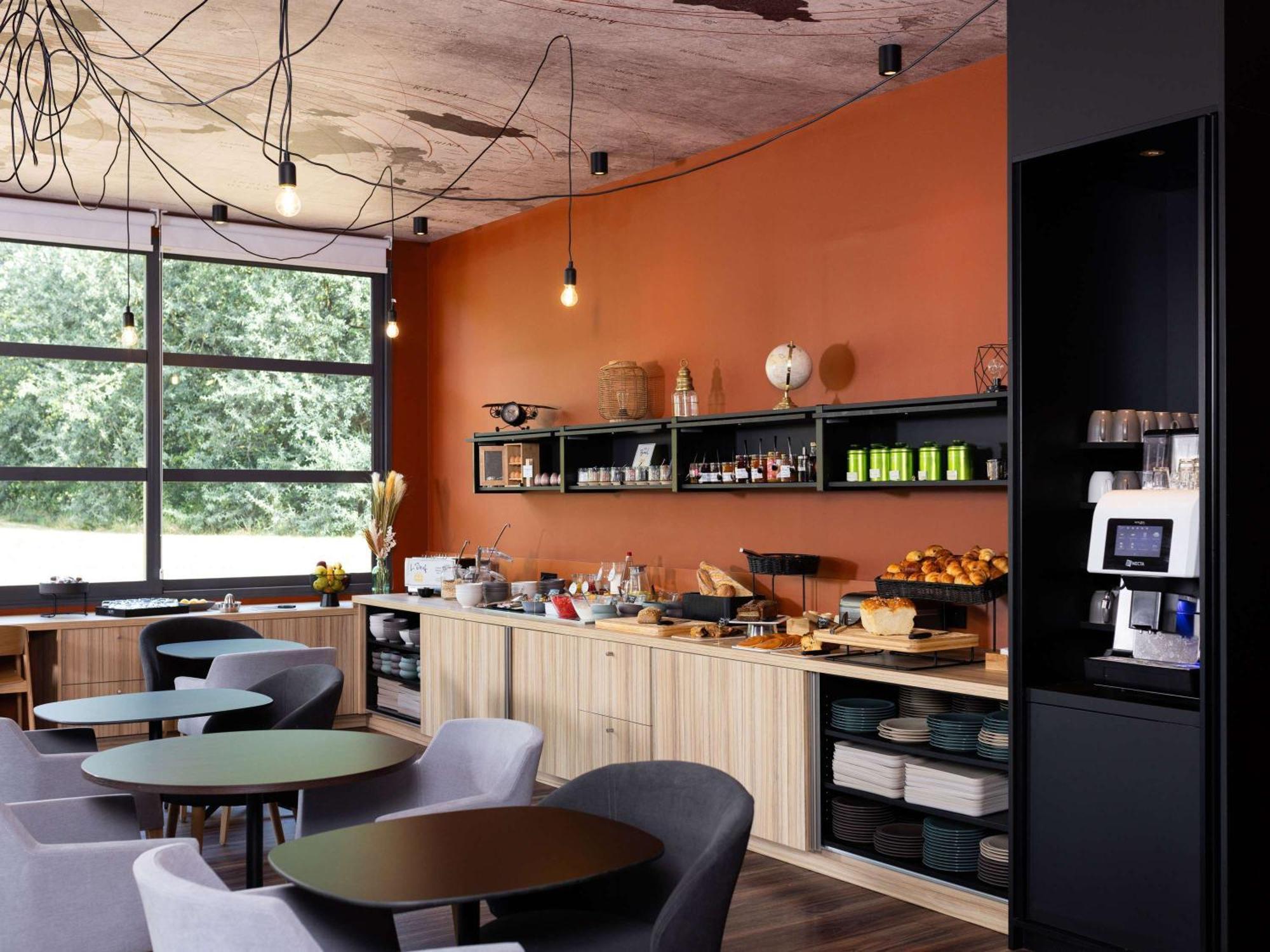 Ibis Styles Lille Aeroport Hotell Eksteriør bilde