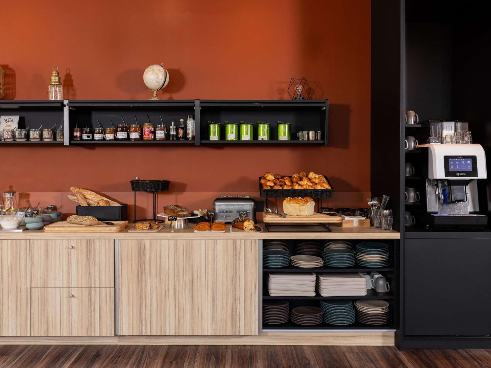 Ibis Styles Lille Aeroport Hotell Eksteriør bilde